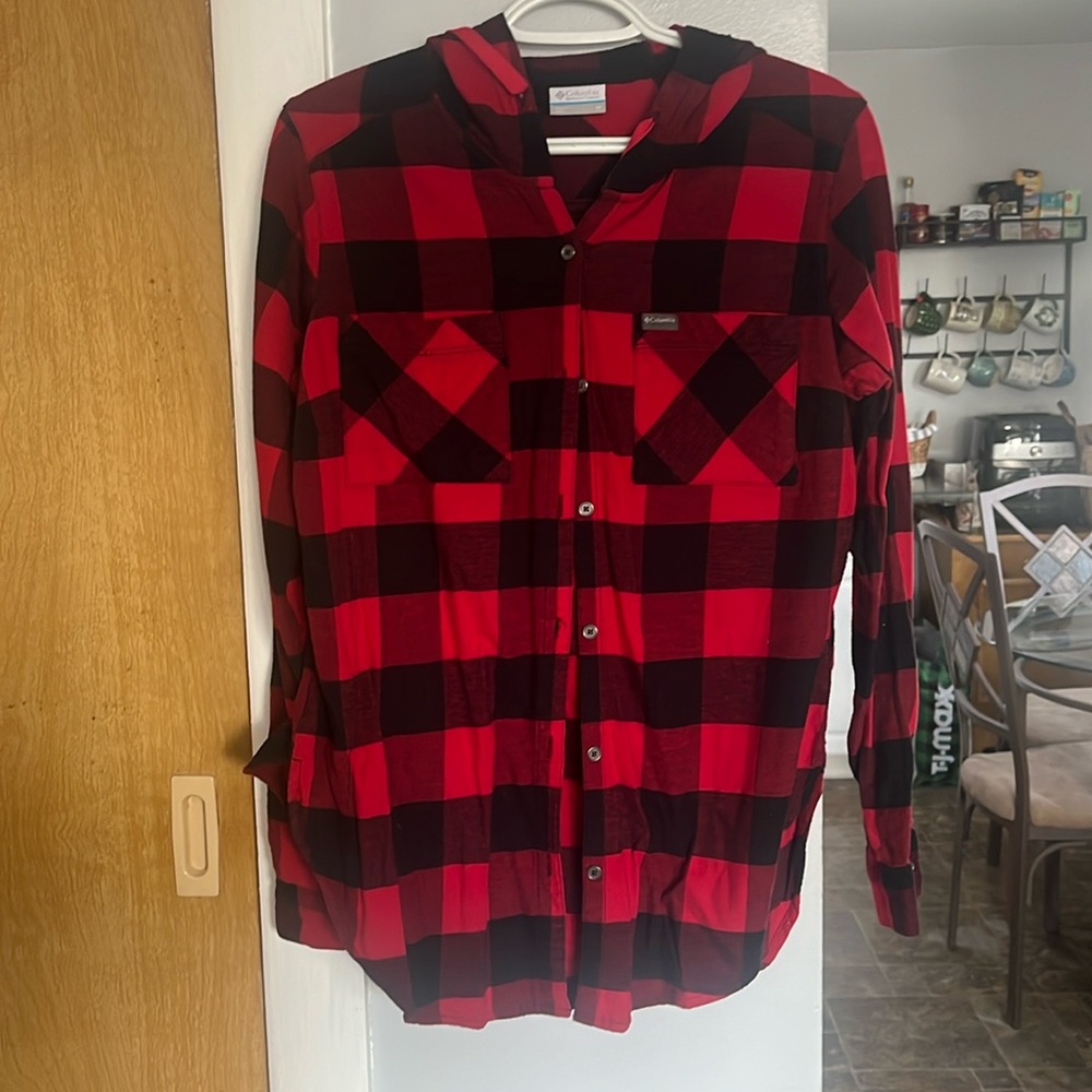 Columbia Medium Hooded Flannel Button Up